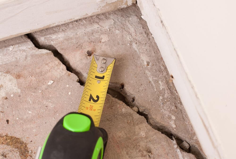 Concrete crack in foundation