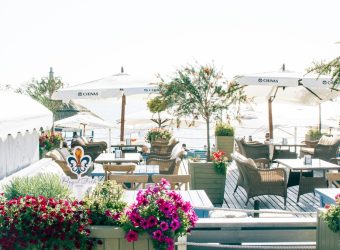 outdoor patio with plants and flowers