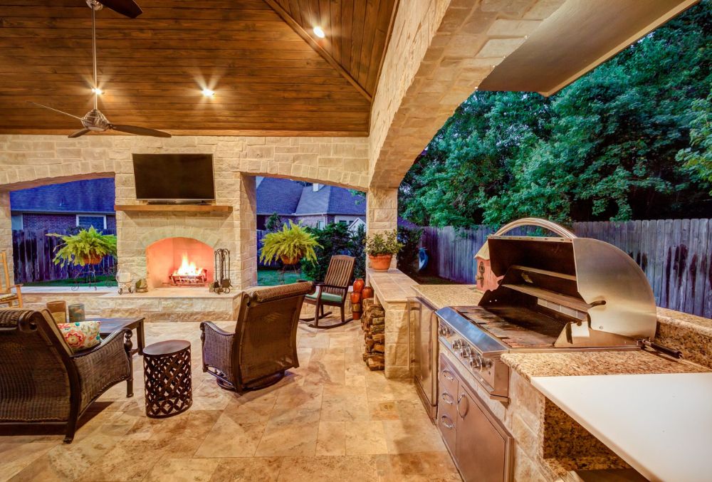 outdoor kitchen patio