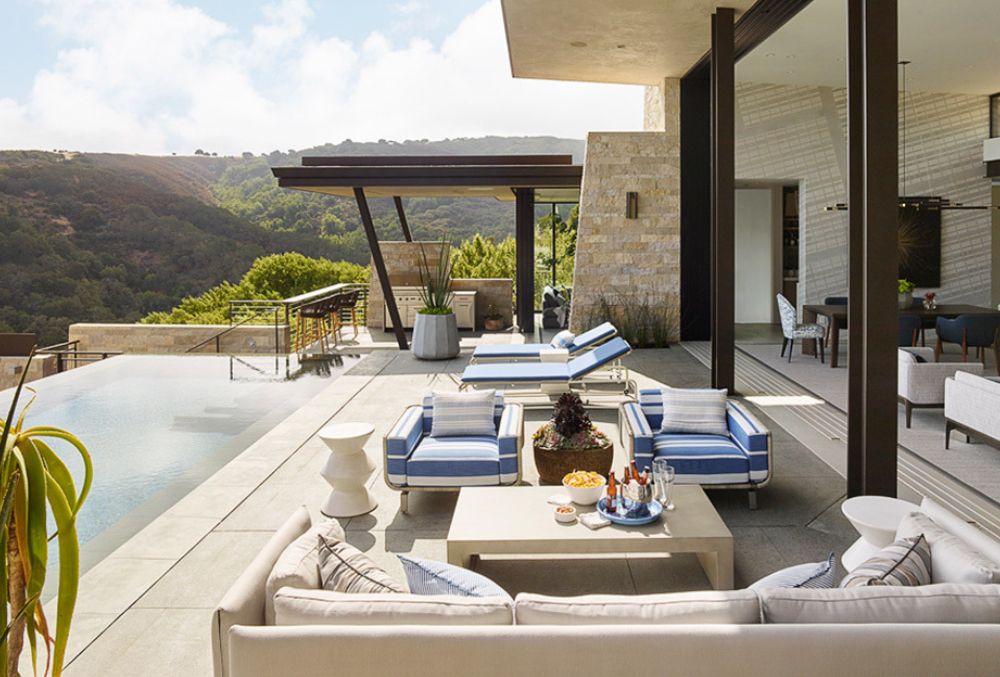 pool side lounging area