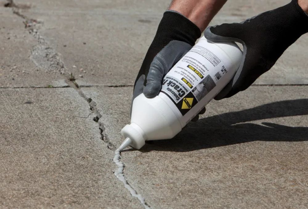 sealing the concrete crack